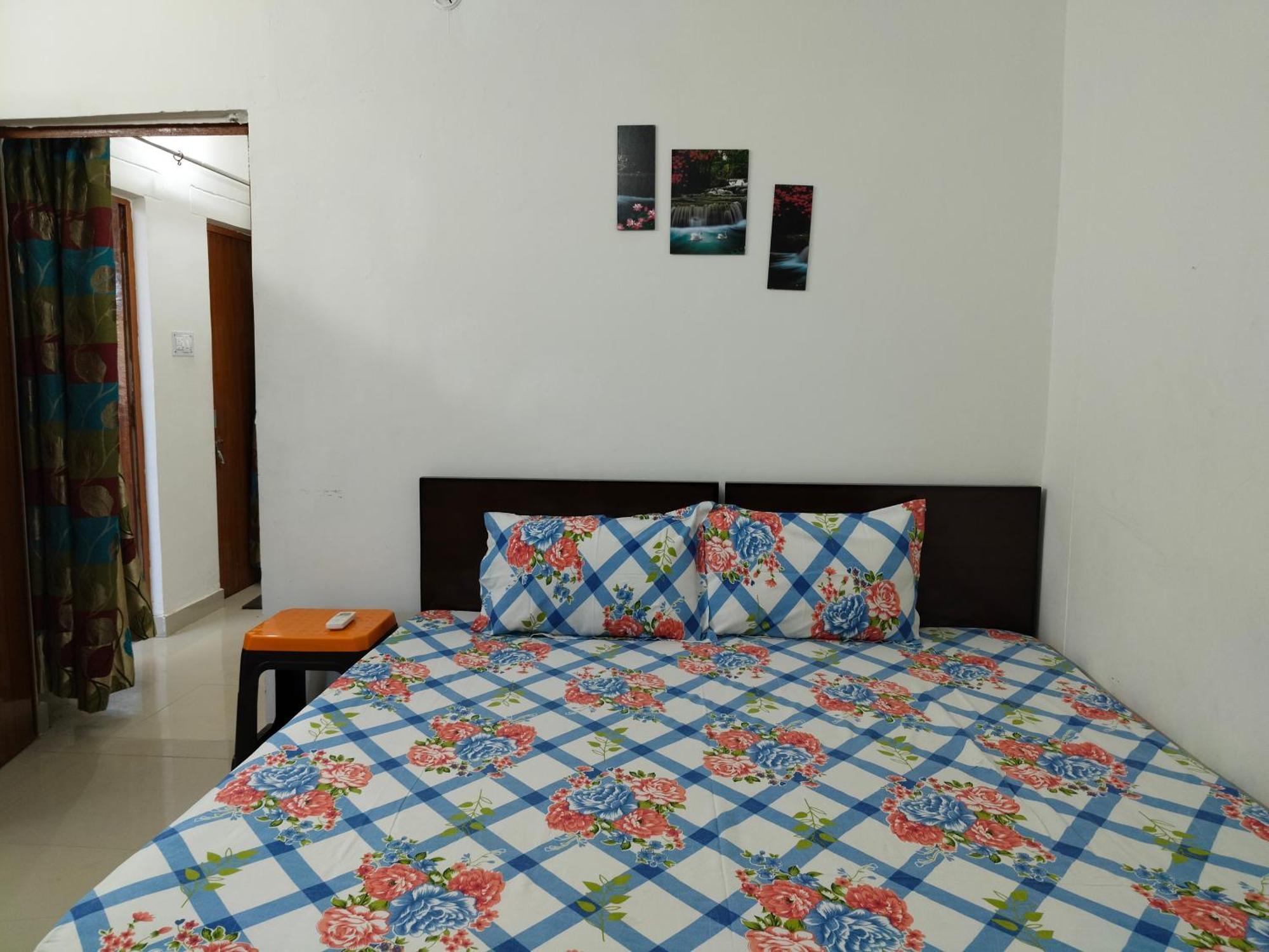 Sharda Homestay Ayodhya エクステリア 写真